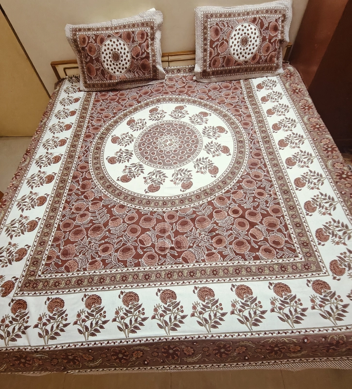 Jaipuri Round maroon print   bedsheet